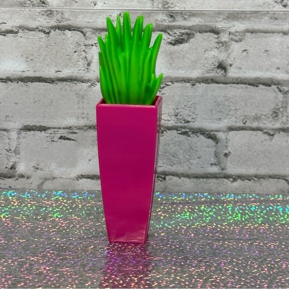 Barbie Close & Go 2018 Potted Plant 4.5" X 1" Replacement Dollhouse Decor NEW - Picture 1 of 6